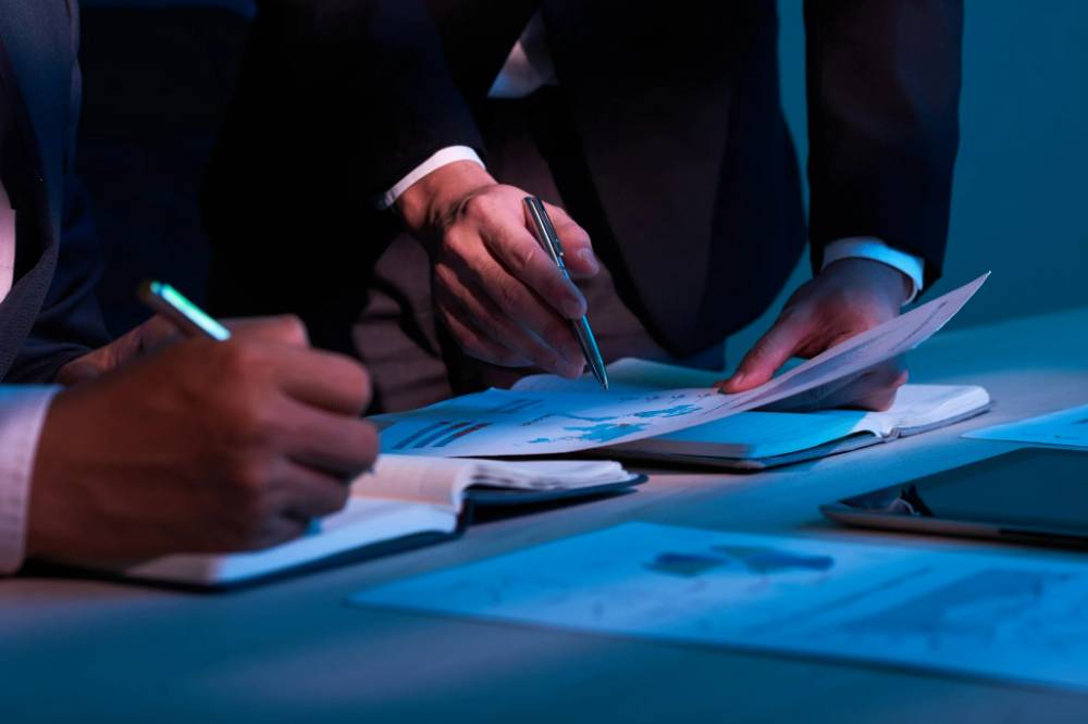 ZFour HRMS compliance management for businesses, supporting payroll, statutory compliance, and HR documentation